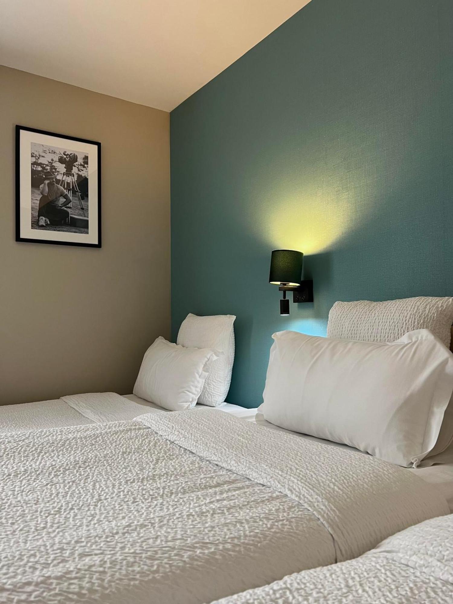 Hotel Central Saint Germain Париж Экстерьер фото